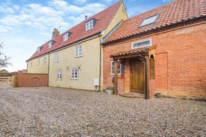 Exterior - 3 Bed in Gressenhall (oc-o28417) (Gressenhall)