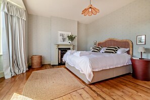 Iron/ironing board, travel cot, free WiFi, bed sheets - 3 Bed in Southwold (oc-s28416) (Southwold)