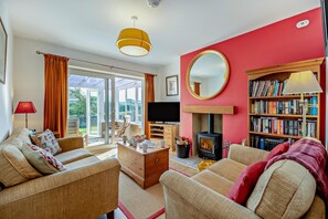 Fireplace - 2 Bed in Hudswell (oc-w28429) (Hudswell)