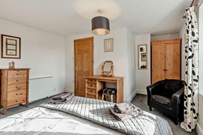 Travel cot, free WiFi, bed sheets - 3 Bed in Bowness-on-Solway (oc-p28797) (Bowness-on-Solway)