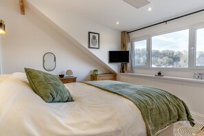 2 bedrooms, iron/ironing board, free WiFi, bed sheets - 2 Bed in Mumbles (oc-c28838) (The Mumbles)