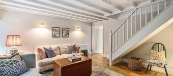 3 Bed in Netherbury (oc-w28430)