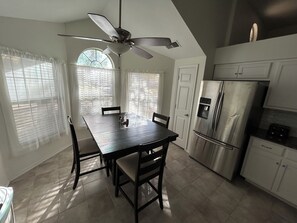 Dining - Frisco Oasis, 3 bedroom, 4 beds, 2 full bathrooms. Italian Leather Couches (Frisco)