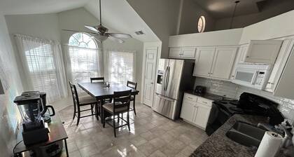 Frisco Oasis, 3 bedroom, 4 beds, 2 full bathrooms. Italian Leather Couches