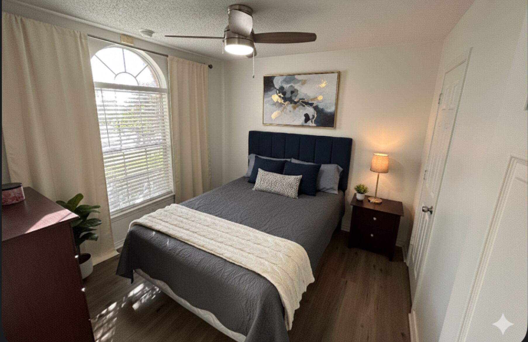 Bügeleisen/Bügelbrett, WLAN, Bettwäsche