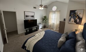 Iron/ironing board, WiFi, bed sheets - Frisco Oasis, 3 bedroom, 4 beds, 2 full bathrooms. Italian Leather Couches (Frisco)