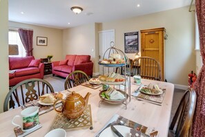 Dining - 2 Bed in Ravenglass (oc-h28842) (Ravenglass)