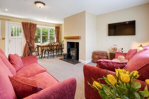 TV - 2 Bed in Ravenglass (oc-h28842) (Ravenglass)