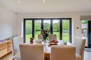 Dining - 3 Bed in Biddenden (oc-h28825) (Biddenden)
