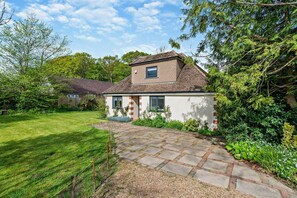 Exterior - 3 Bed in Biddenden (oc-h28825) (Biddenden)