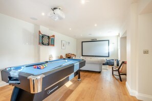 Games room - 3 Bed in Snettisham (oc-d28883) (Snettisham)