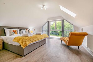 Travel cot, free WiFi, bed sheets - 4 Bed in Retorrick Mill (oc-w28897) (Saint Mawgan)