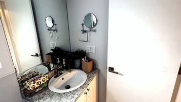 Hårtørrer, håndklæder, Sæbe, Shampoo