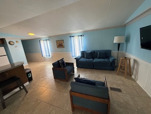 Smart TV - Spacious 1-bedroom mobile home apartment (Harlingen)