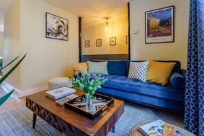 Fireplace - 3 Bed in Canterbury (oc-86139) (Canterbury)