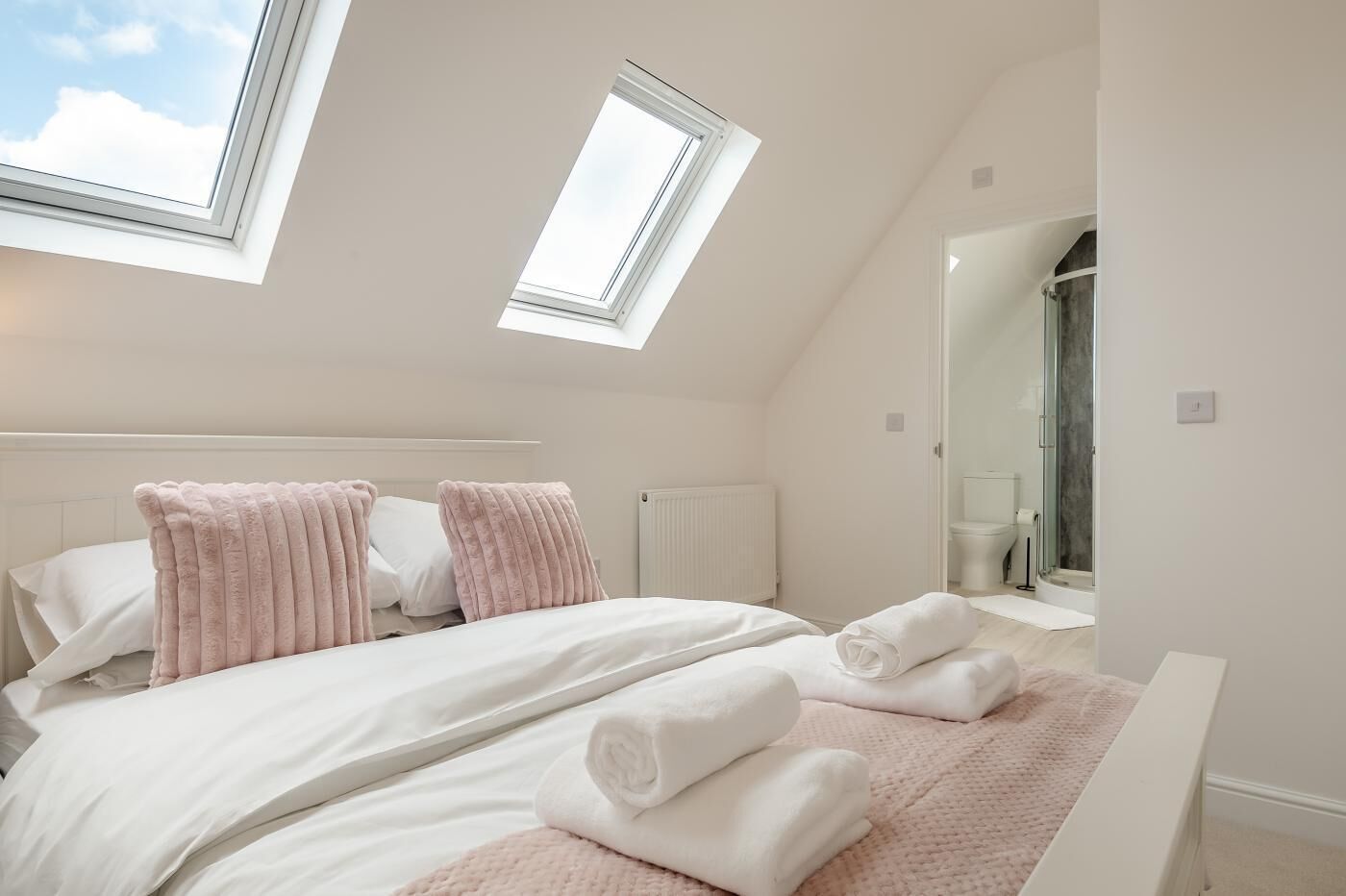 Iron/ironing board, travel cot, free WiFi, bed sheets