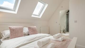 Iron/ironing board, travel cot, free WiFi, bed sheets