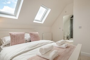 Iron/ironing board, free WiFi, bed sheets - 2 Bed in Cromer (oc-f28893) (Cromer)