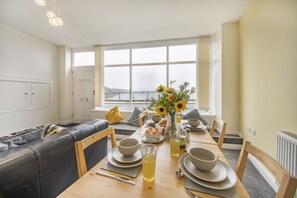 Dining - 2 Bed in Tenby (oc-b28989) (Tenby)
