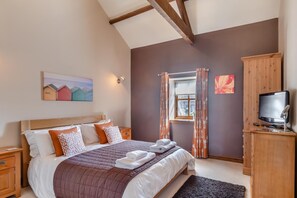 3 bedrooms, iron/ironing board, travel cot, free WiFi - 3 Bed in Thwing (oc-t29011) (Thwing)