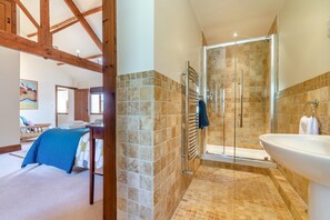 Towels - 2 Bed in Thwing (oc-t29012) (Thwing)