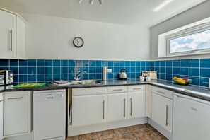 Microonde, forno, lavastoviglie, pentole/stoviglie/utensili