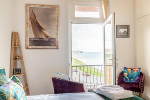Fer et planche à repasser, Wi-Fi gratuit, draps fournis