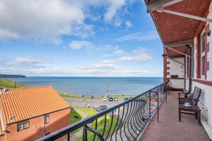Property grounds - 1 Bed in Whitby (oc-s29075) (Whitby)