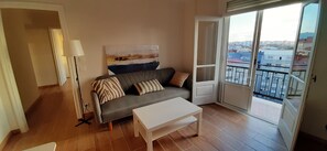 Living area - Views to Cies in Vigo Apartment 15 minutes from downtown in a quiet area. (Vigo)