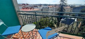 Property grounds - Views to Cies in Vigo Apartment 15 minutes from downtown in a quiet area. (Vigo)