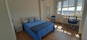 2 bedrooms, WiFi, bed sheets - Views to Cies in Vigo Apartment 15 minutes from downtown in a quiet area. (Vigo)