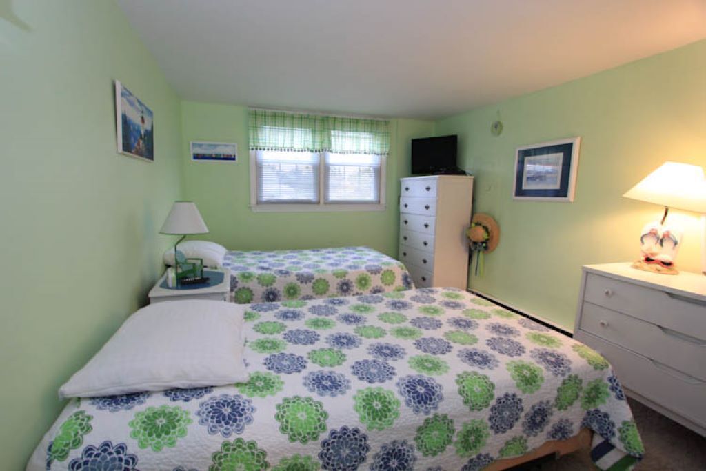 2 bedrooms, iron/ironing board, free WiFi