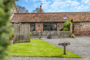 Exterior - 1 Bed in Sinnington (oc-w29090) (Normanby)