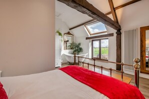 Fer et planche à repasser, Wi-Fi gratuit, draps fournis