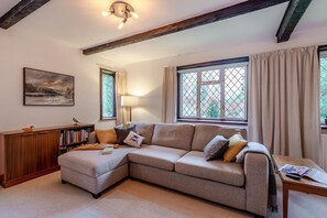 TV - 2 Bed in Charing (oc-r29113) (Charing)