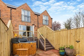 Terrace/patio - 1 Bed in Pershore (oc-t29049) (Pershore)