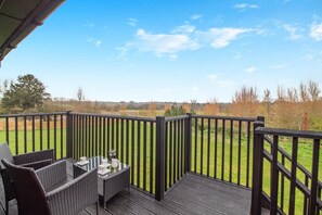 Outdoor dining - 3 Bed in Heveningham (oc-w29030) (Heveningham)