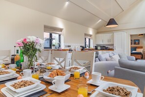 Dining - 4 Bed in Heveningham (oc-w29036) (Heveningham)