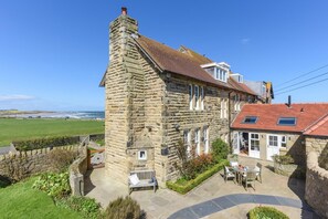 Exterior - 5 Bed in Seahouses (oc-s29053) (Seahouses)