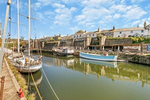 Marina - 3 Bed in St. Austell (oc-c29089) (Charlestown)