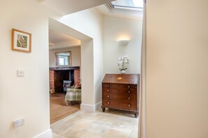 Interior - 5 Bed in Whissonsett (oc-m29114) (Whissonsett)
