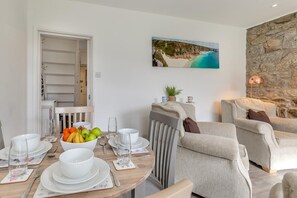 Dining - 2 Bed in Mousehole (oc-d29111) (Mousehole)