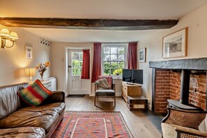 TV - 2 Bed in Walberswick (oc-h29096) (Walberswick)