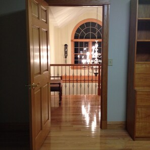 Interior - Spacious 6-bedroom house in marvelous Ludlow with game room (Ludlow)