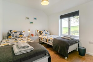 3 bedrooms, travel cot, free WiFi, bed sheets - 3 Bed in Mawla (oc-l29154) (Mawla)