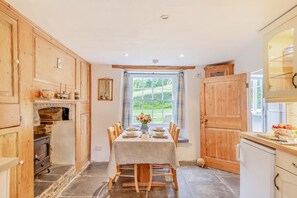 Dining - 2 Bed in Boscastle (oc-f29161) (Boscastle)