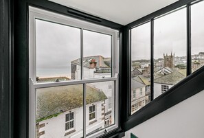 Interior - 2 Bed in St. Ives (oc-r28154) (St Ives)