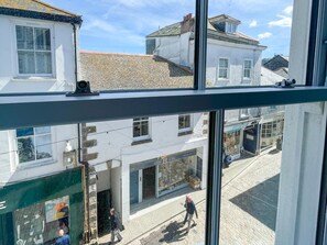 Interior - 2 Bed in St. Ives (oc-s28155) (St Ives)