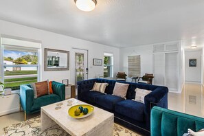 House, Multiple Beds, Non Smoking, Poolside | Living area - Amazon Heated Pool Perfect House (Miami)