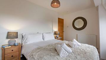 3 bedrooms, free WiFi, bed sheets